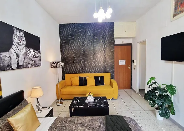 Apartment Black